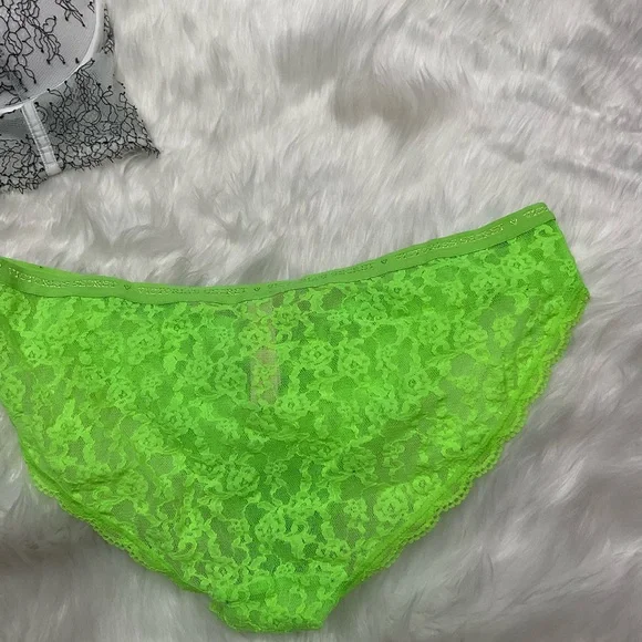 Very Sexy Victoria's Secret Lace Bra and Panty Set - Black and Neon Green